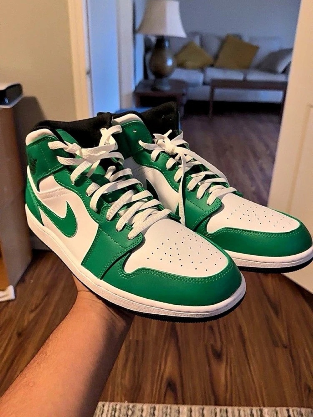 Nike Green & White Sneakers Like New